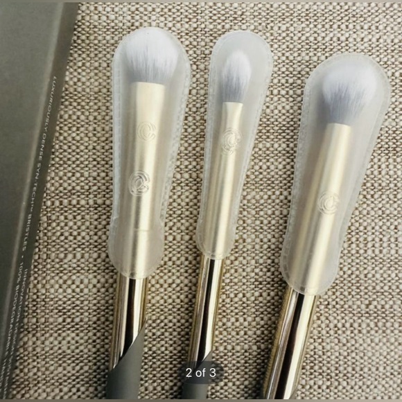 COMPLEX CULTURE All Eyes Trio 3-Piece Eye Brush Set - Picture 2 of 4